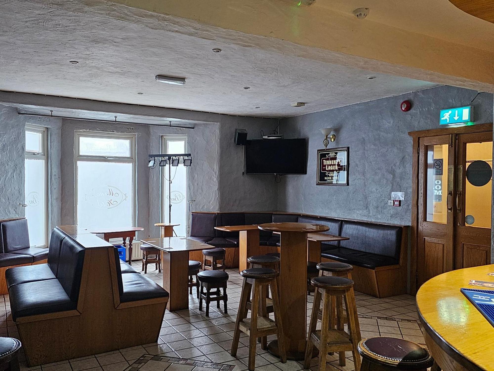 Manor Hotel Ballymoney Exterior foto
